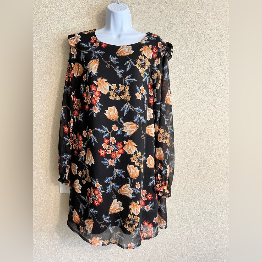 Sold!!  Bobeau Fall Black Floral Long Sleeve Dress